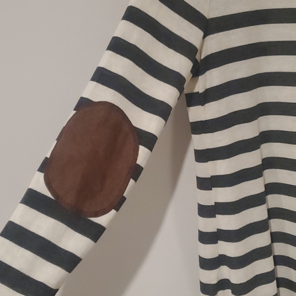 Grey and Cream Striped Cardigan - Picture 2 of 4